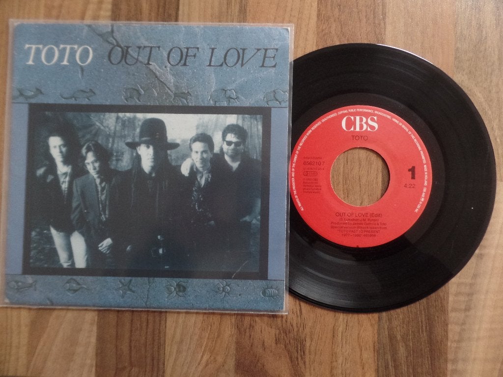 single Toto – Out Of Love, Ophalen of Verzenden, Gebruikt, 7 inch, Rock en Metal