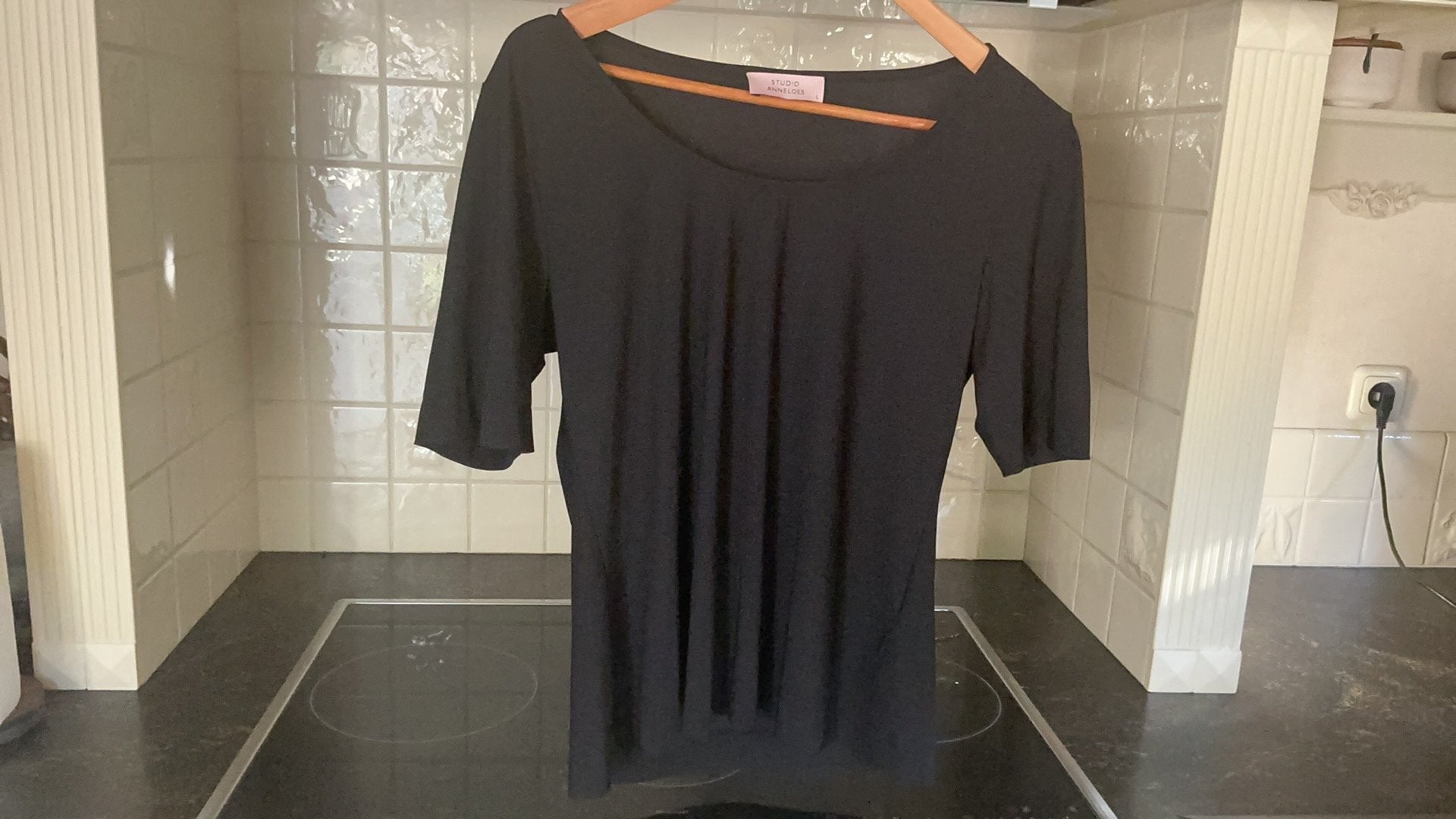 Zwart shirt Studio Anneloes maat l, Ophalen of Verzenden, Zo goed als nieuw, Maat 42/44 (L), Zwart