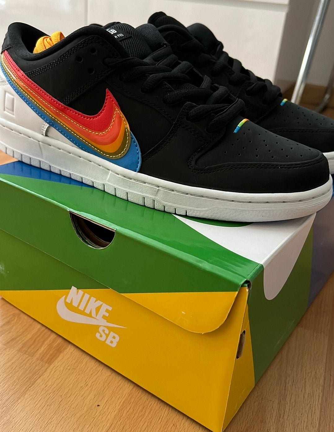 Nike SB Dunk Low Pro QS Polaroid - Nieuw in doos, Zwart, Nieuw, Ophalen of Verzenden, Sneakers of Gympen