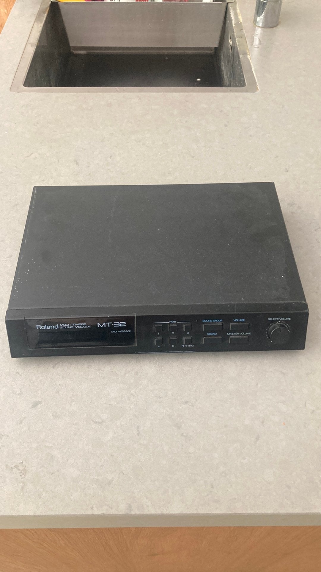 Roland MT 32, Ophalen of Verzenden, Zo goed als nieuw, Roland