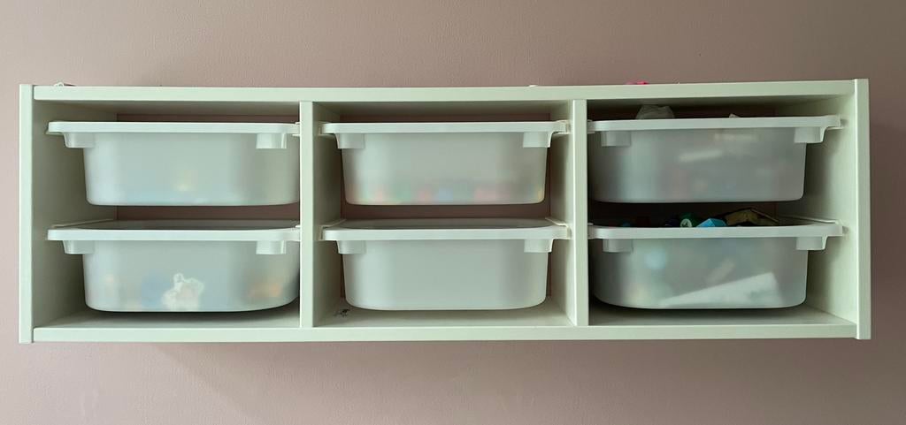 Ikea Trofast wit wandopberger met bakjes, Ophalen, 5 laden of meer, 50 tot 100 cm, Zo goed als nieuw