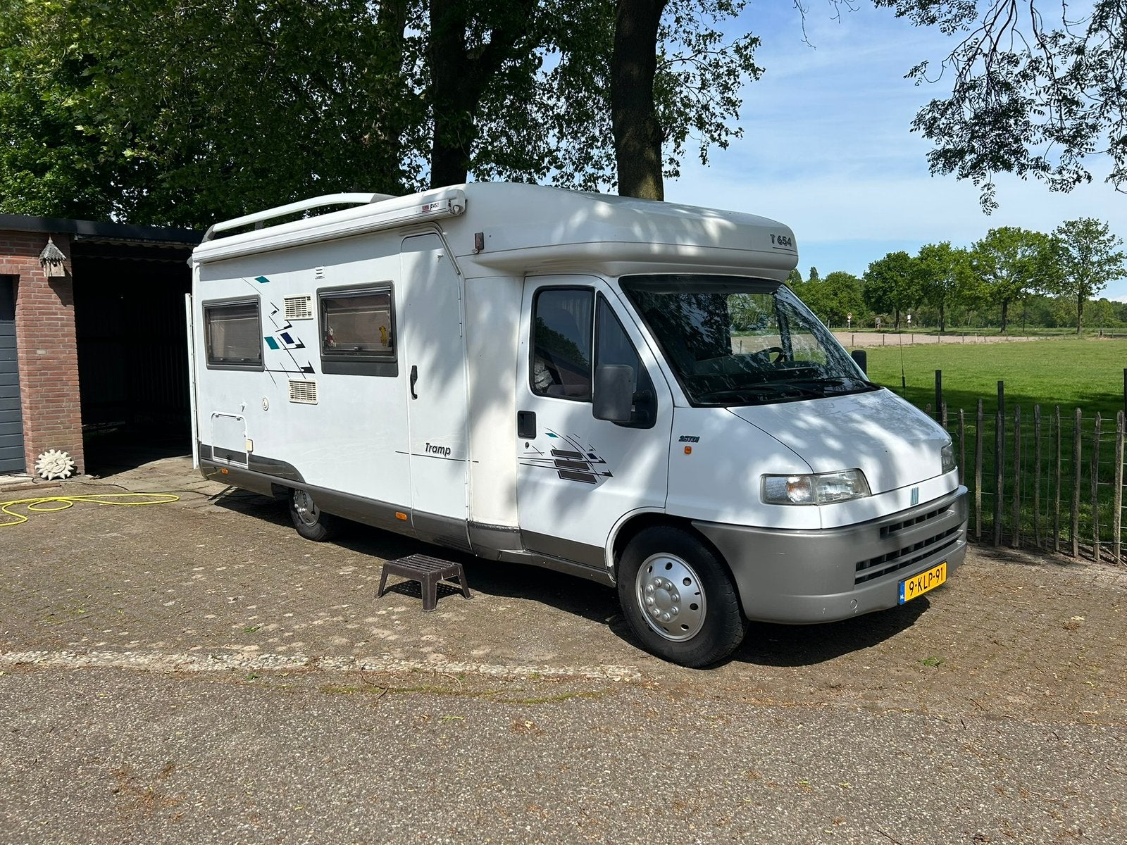 Twee persoons camper Hymer T654, Caravans en Kamperen, Caravans, Overige merken, Tot en met 3, Particulier, Overige