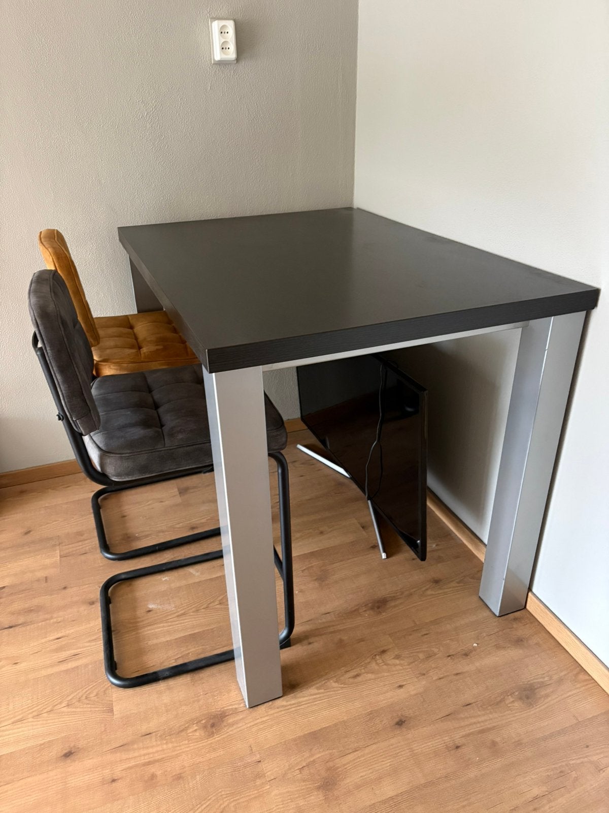 Eettafel evt bartafel, Huis en Inrichting, Tafels | Eettafels, Gebruikt, 100 tot 150 cm, 50 tot 100 cm, Modern