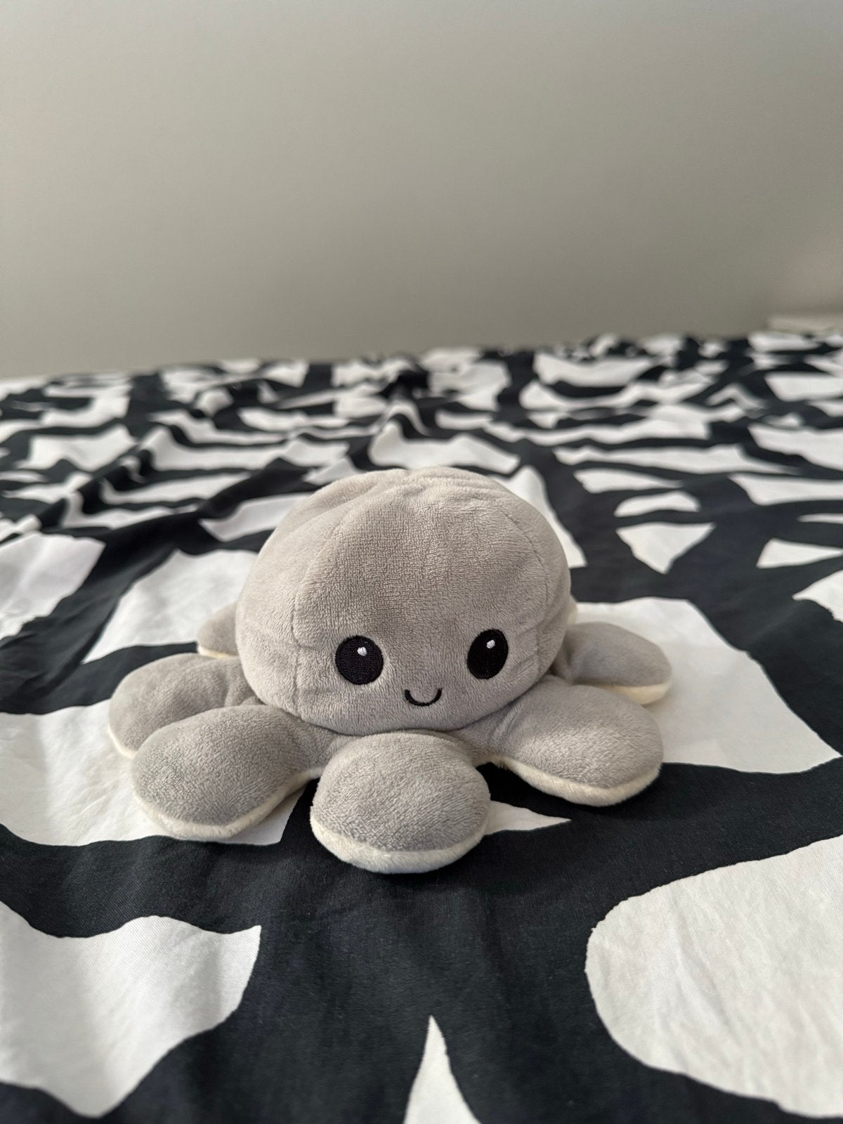 Omkeerbare Octopus Knuffel - Grijs/Crème, Kinderen en Baby's, Speelgoed | Knuffels en Pluche, Overige merken, Overige karakters