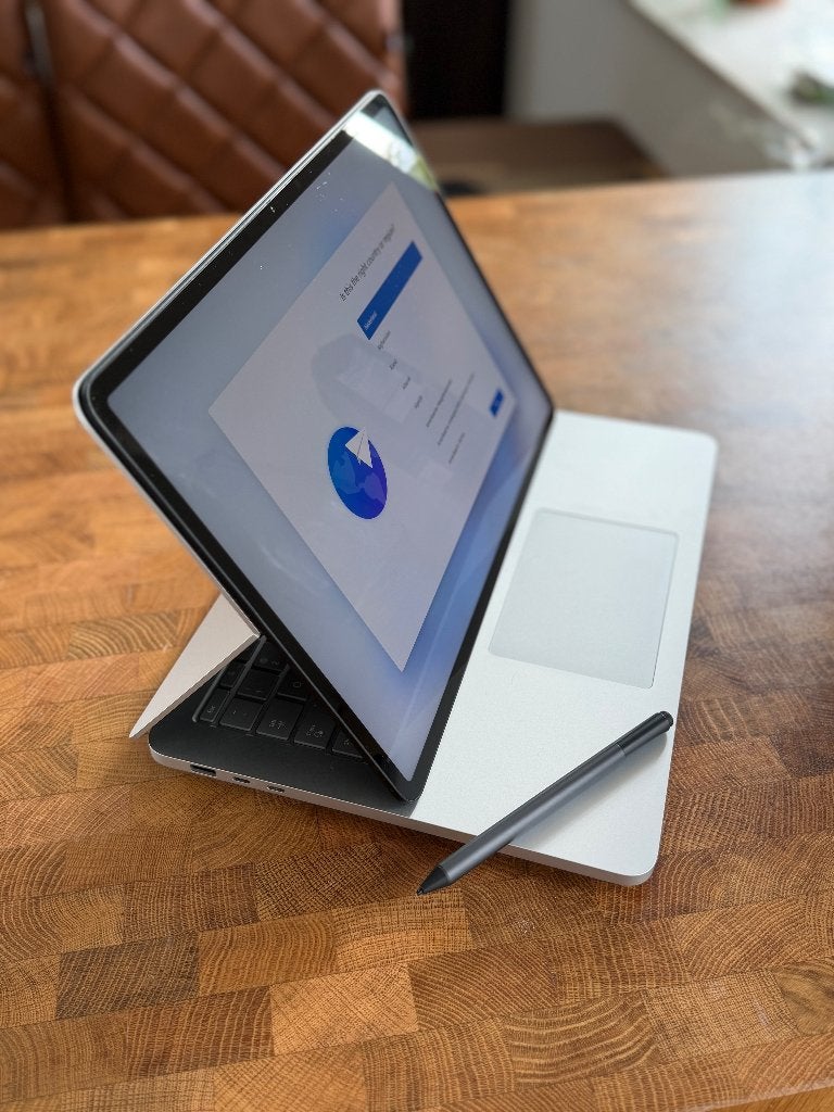 Surface Laptop Studio 2 incl Pen met garantie, Ophalen, Zo goed als nieuw, 1024 GB, Microsoft