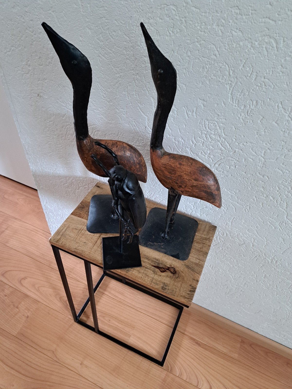 Decoratieve kraanvogels en kever sculptuur, Antiek en Kunst, Kunst | Beelden en Houtsnijwerken, Ophalen of Verzenden, 20 - 50 cm