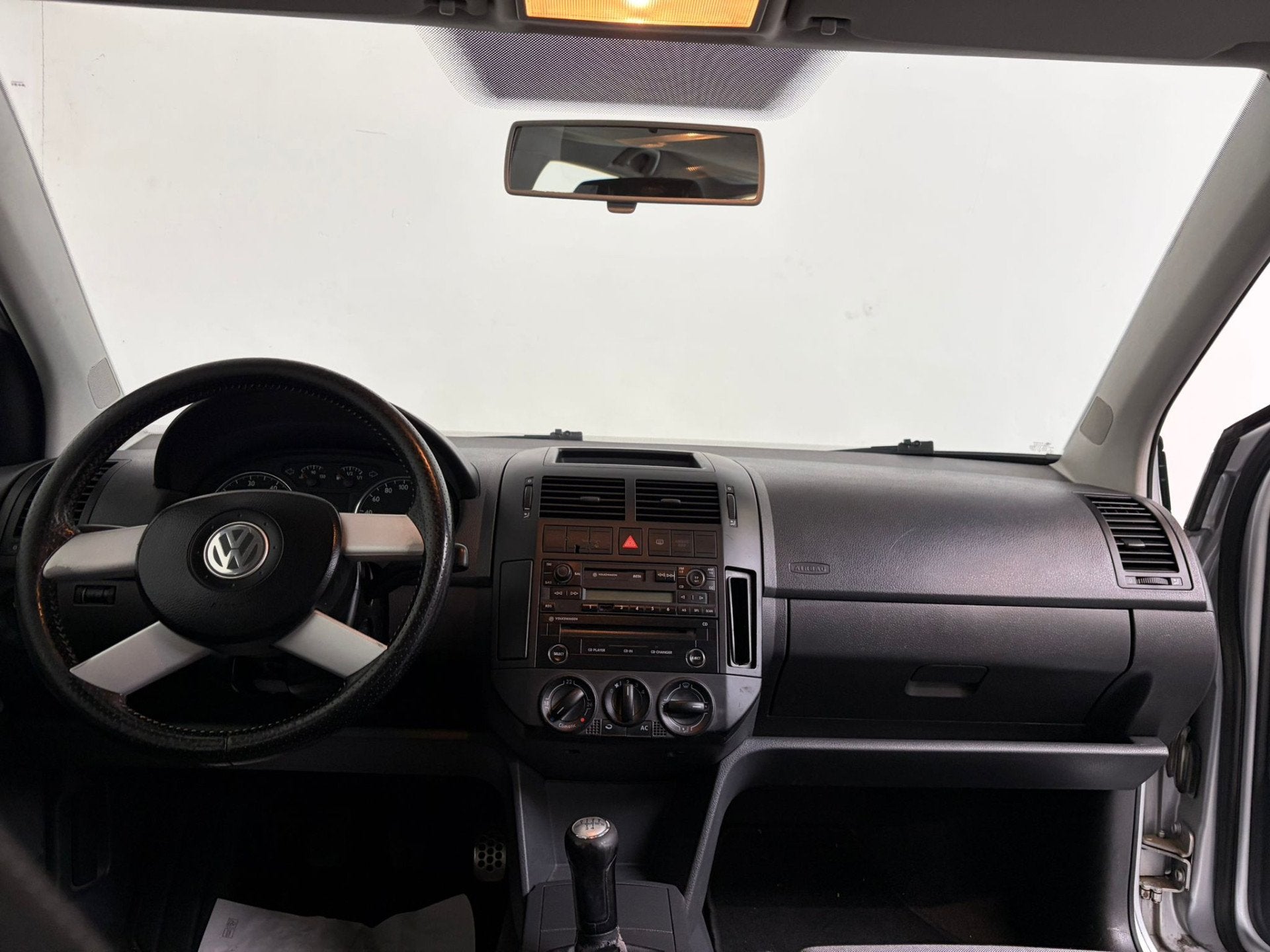 Volkswagen Polo 1.4-16V FUN (bj 2004), Auto's, Volkswagen, Voorwielaandrijving, 15 km/l, Gebruikt, 4 cilinders