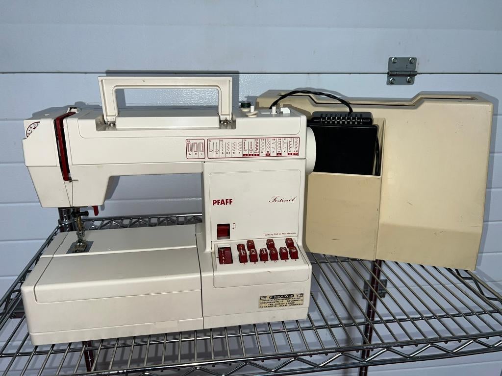 Naaimachine pfaff festival type 090a, Hobby en Vrije tijd, Info@pfaffbenelux.com, Ophalen of Verzenden, Naaimachine, KMO Zone Molenheide 4081, 3520 Zonhoven, België.