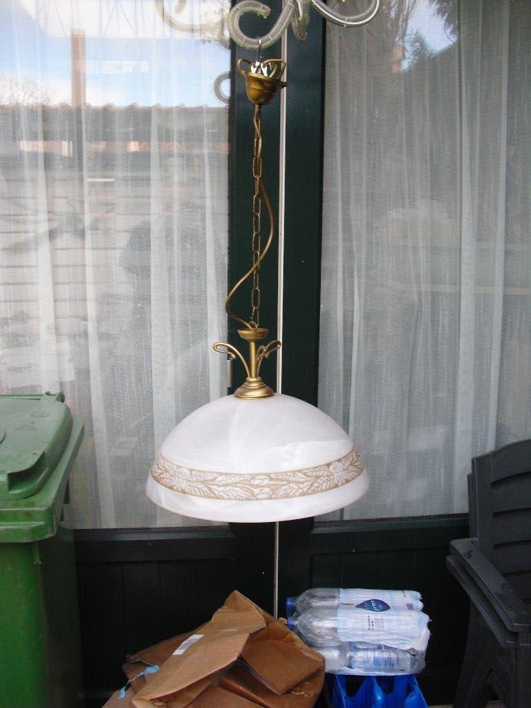 TE KOOP MOOIE OUDE KAMER HANG LAMP MET GLAZEN KAP, Ophalen