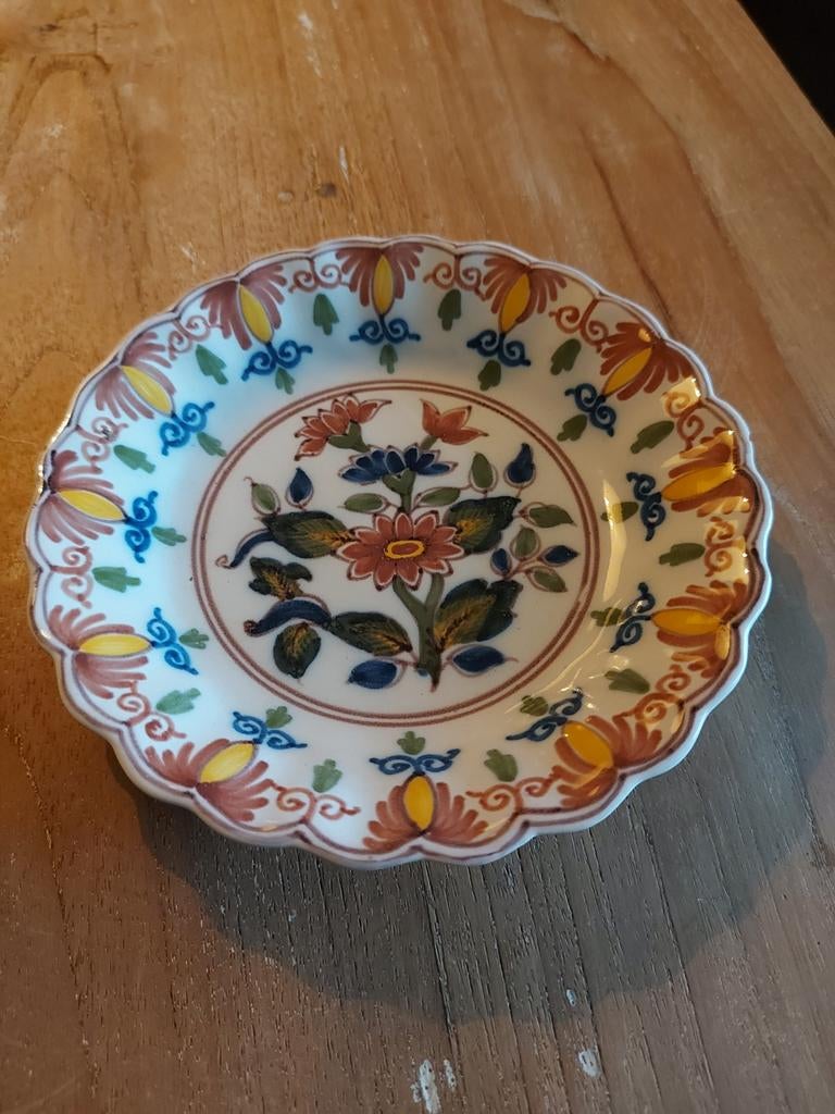 Antiek Makkum Aardewerk Schoteltje - Handgeschilderd, Ophalen of Verzenden