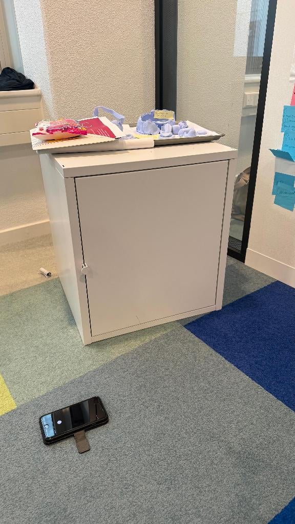 IKEA HÄLLAN metalen kast wit 45x50 cm GRATIS GELEVERD IN DH, Ophalen of Verzenden, Zo goed als nieuw