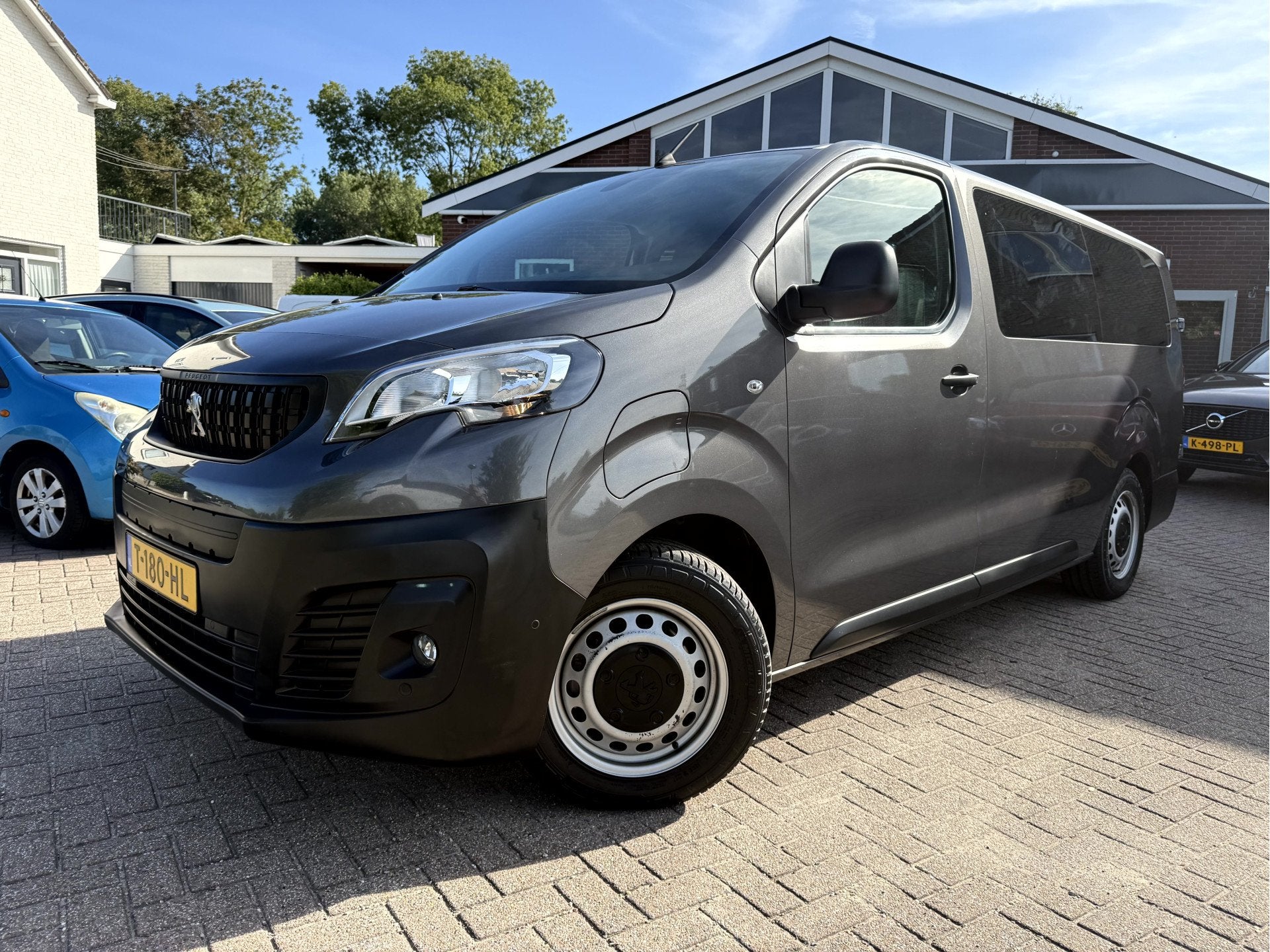 Peugeot e-Expert 75 kWh Standard incl.BTW, SOH 93.6%, 9-Pers, 136 pk, Gebruikt, Overige carrosserieën, Leder en Stof
