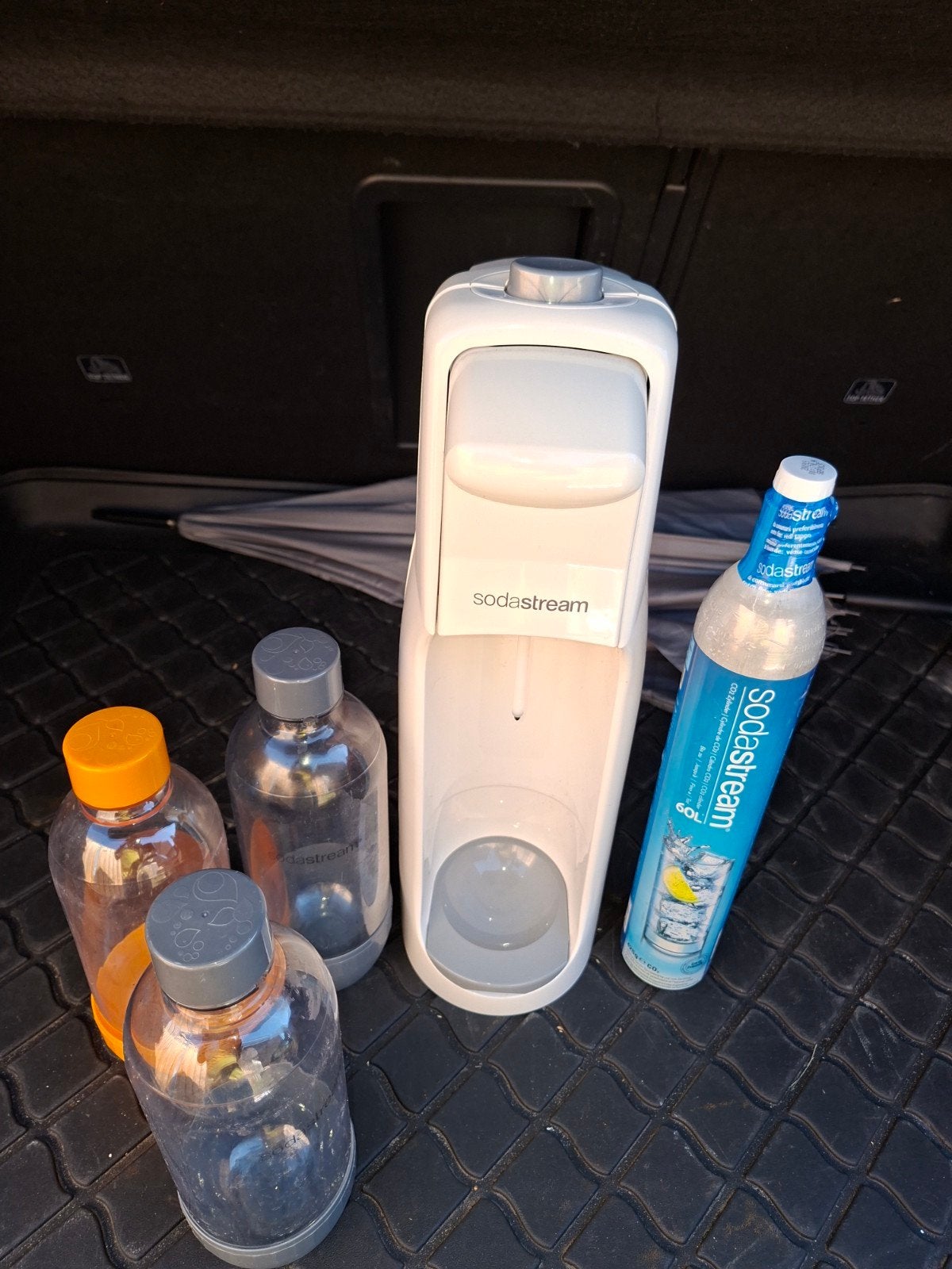 Sodastream met 3 flessen en CO2-cilinder, Ophalen of Verzenden