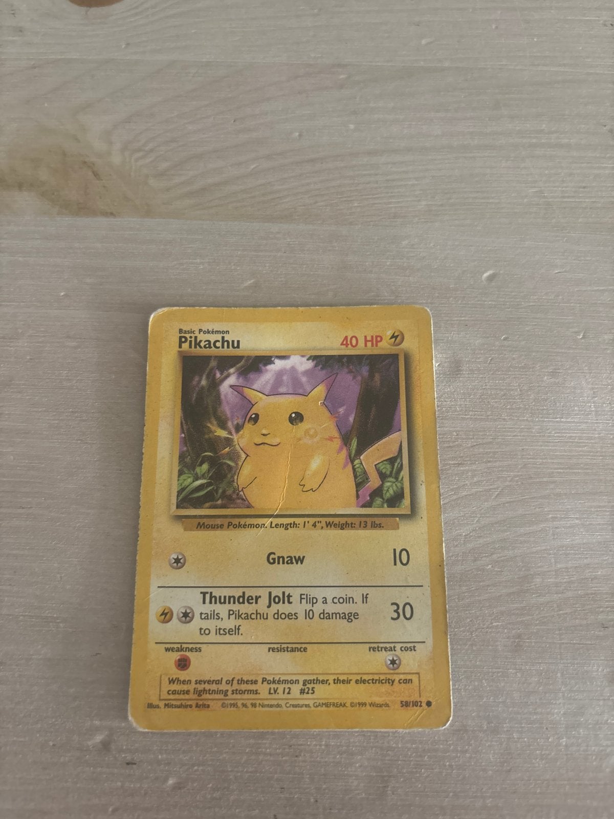 Pikachu Pokémon kaart 1999 Base Set 58/102, Hobby en Vrije tijd, Verzamelkaartspellen | Pokémon, Ophalen of Verzenden, Gebruikt