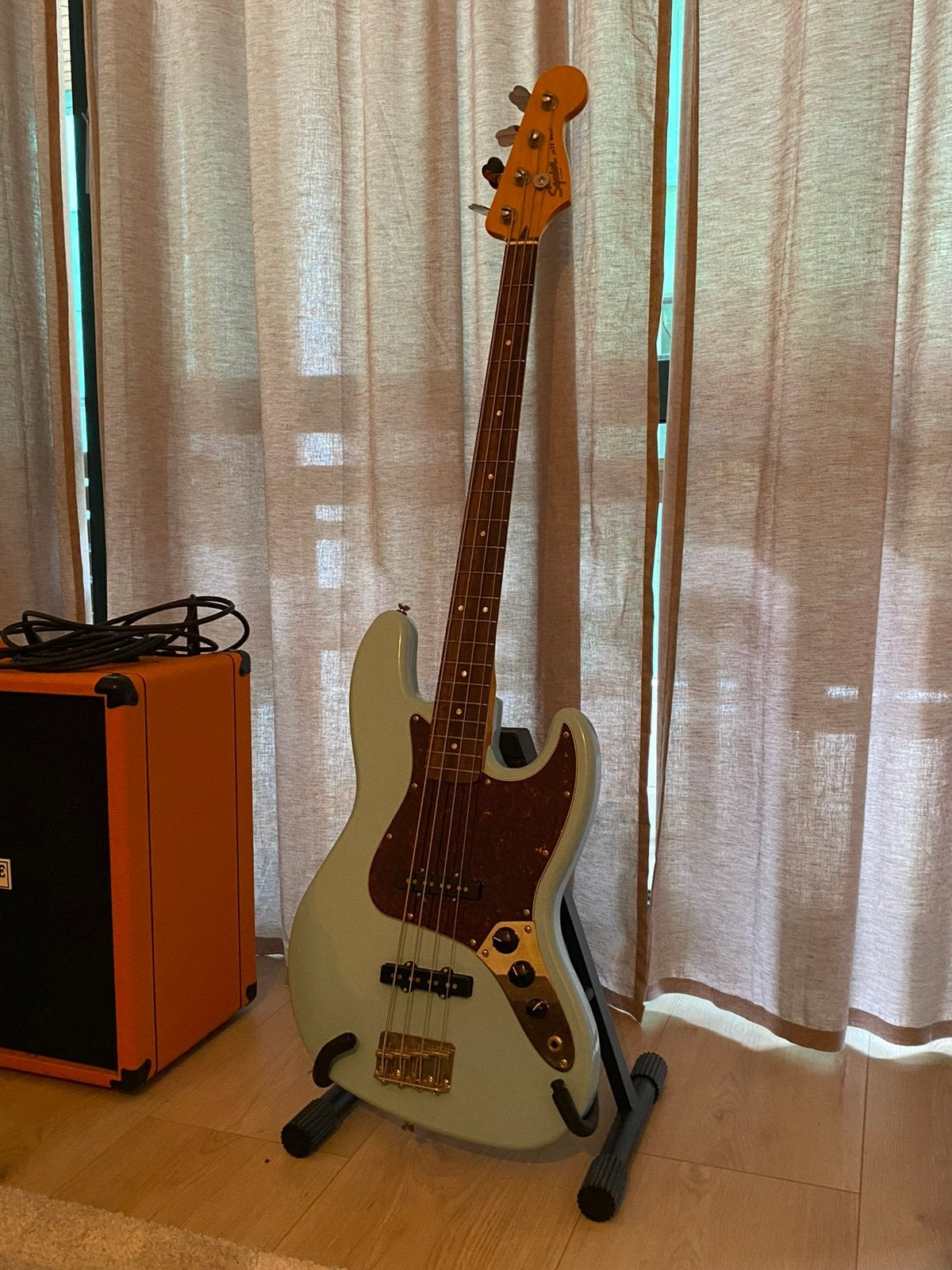 Squier Classic Vibe ’60s Jazz Bass, Muziek en Instrumenten, Ophalen, Zo goed als nieuw