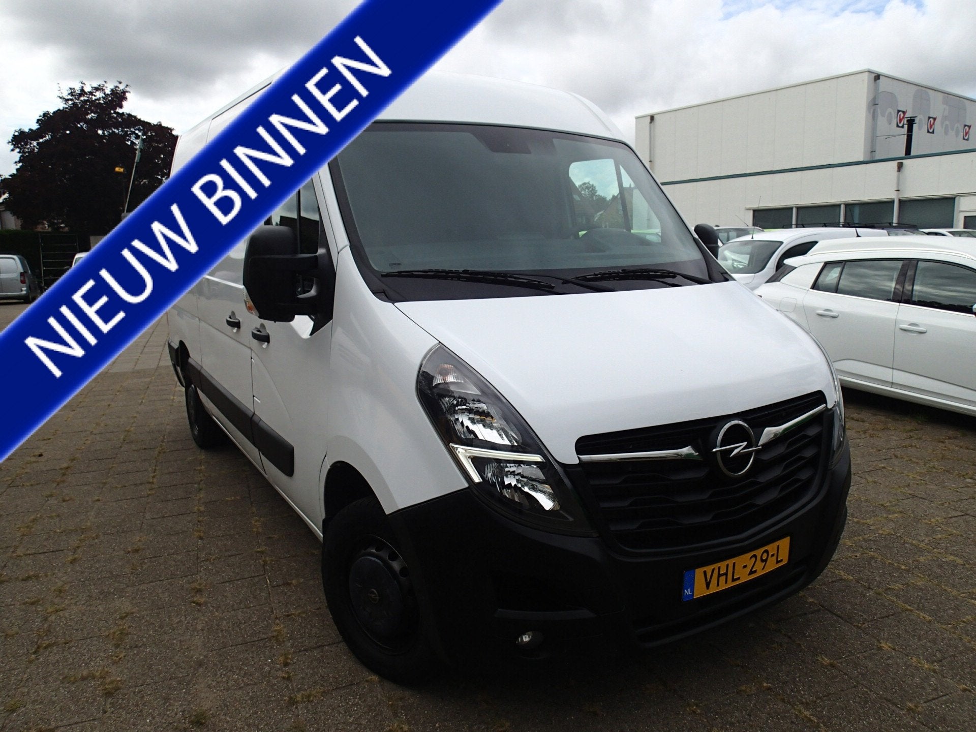 Opel Movano 2.3 Turbo L2H3 VOORZIEN VAN AIRCO+CRUISE+ AUTOMA, Auto's, Bestelauto's, Stof, Gebruikt, Euro 6, 4 cilinders