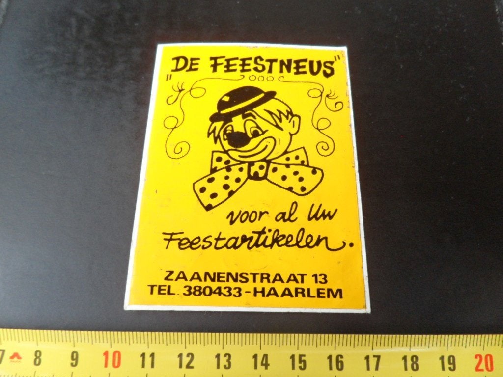 sticker Haarlem DE FEESTNEUS Zaanenstraat 13, Ophalen, Zo goed als nieuw