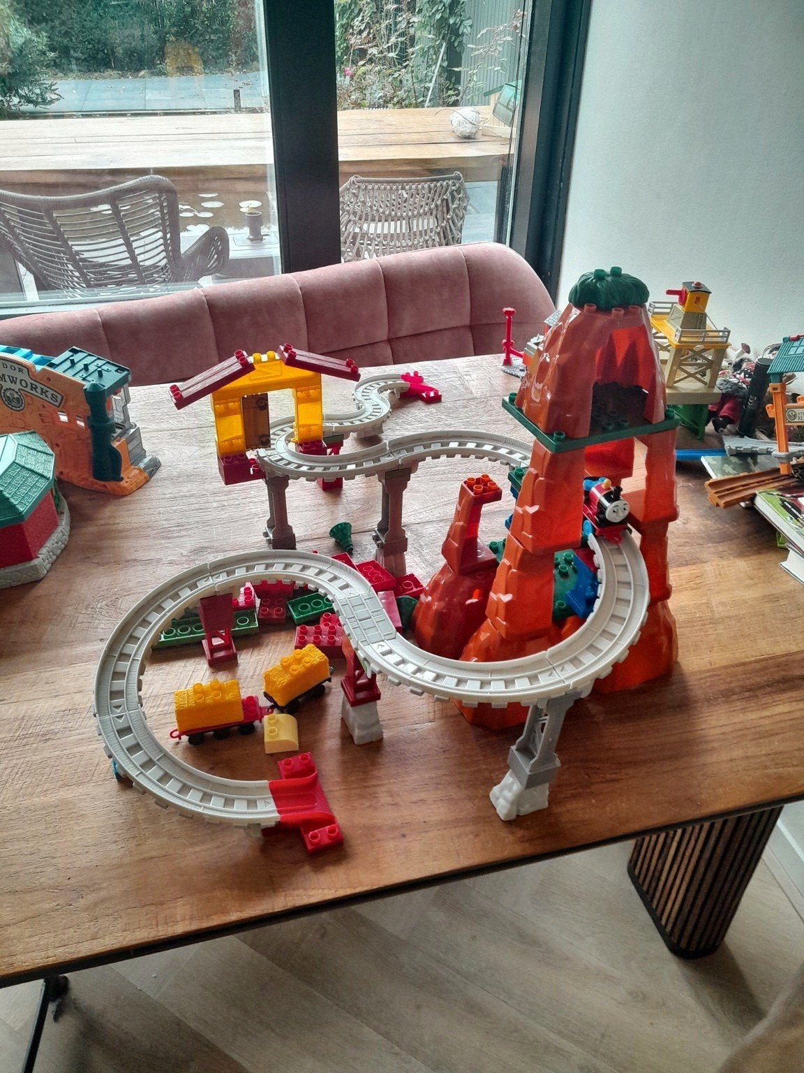 Thomas de Trein Duplo Spoorbaan met Vulkaan, Ophalen, Gebruikt, Overige merken