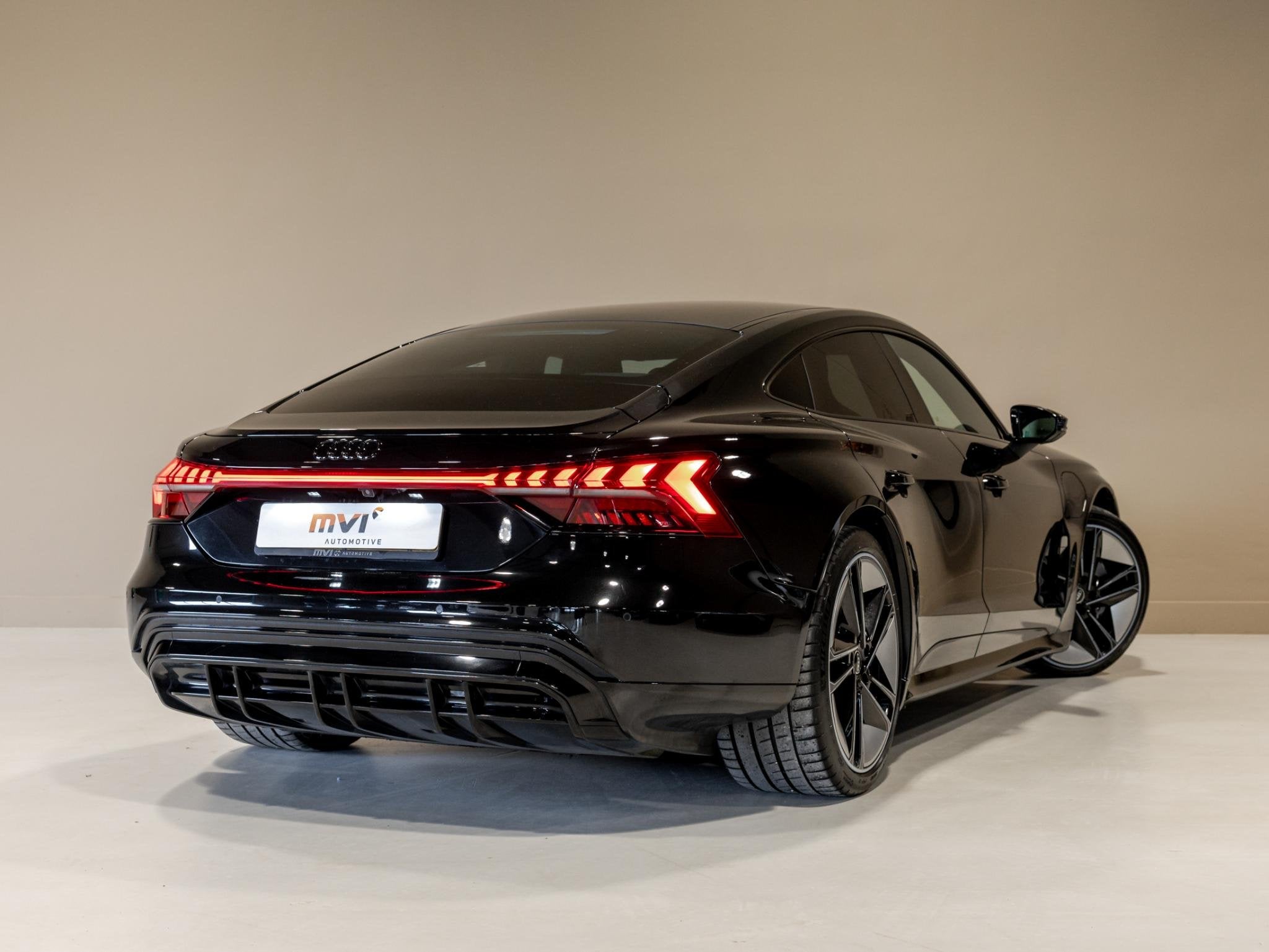 Audi e-tron GT GT 93 kWh SoH 86,9% 476pk / Leder / Bang & Ol, Auto's, Audi, Automaat, Met garantie (alle), Vierwielaandrijving