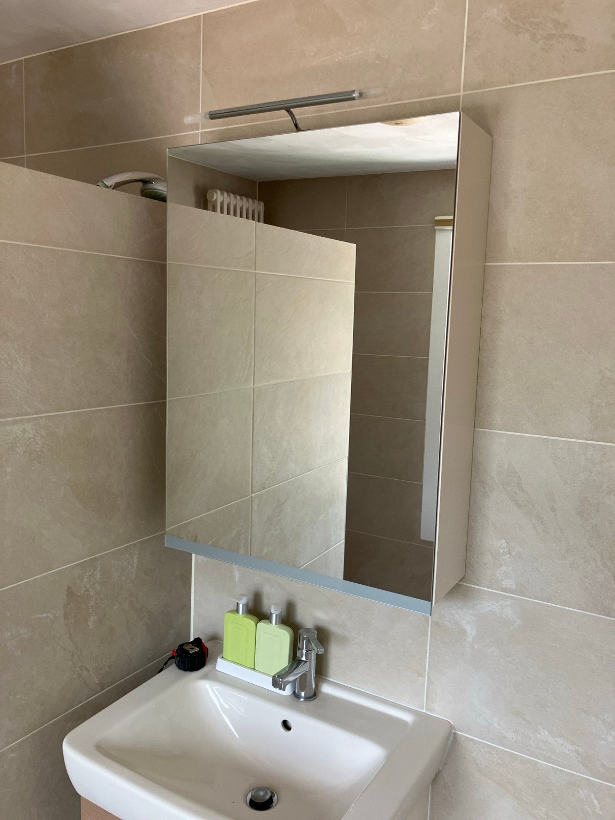Spiegelkast badkamer met verlichting en stopcontact, Ophalen, Spiegelkast, 100 tot 150 cm, 50 tot 100 cm