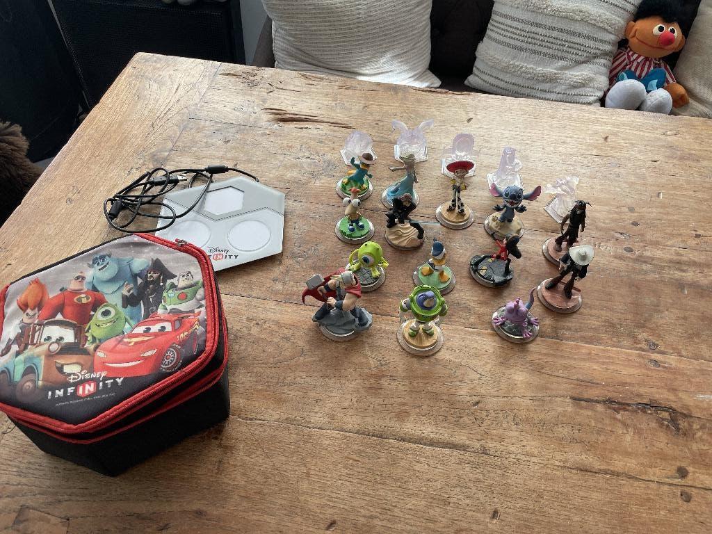 disney infinity characters, Ophalen of Verzenden, Overige figuren, Zo goed als nieuw, Beeldje of Figuurtje