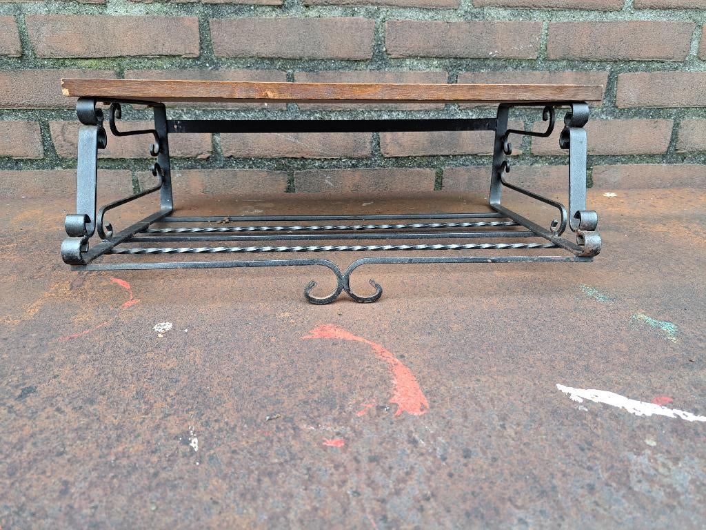 smeedijzeren schapje, Huis en Inrichting, Woonaccessoires | Wandplanken en Boekenplanken, Ophalen, Zo goed als nieuw