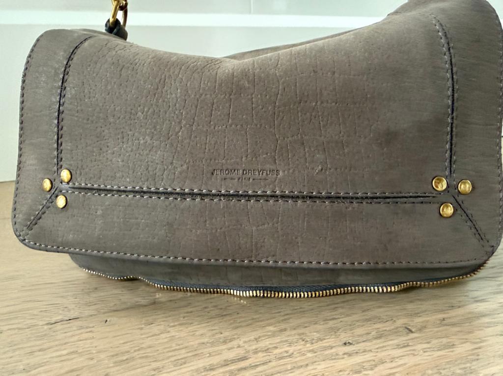Jérôme Dreyfuss Bobi corssbody bag grijs suède, Sieraden, Tassen en Uiterlijk, Tassen | Damestassen, Ophalen of Verzenden, Zo goed als nieuw