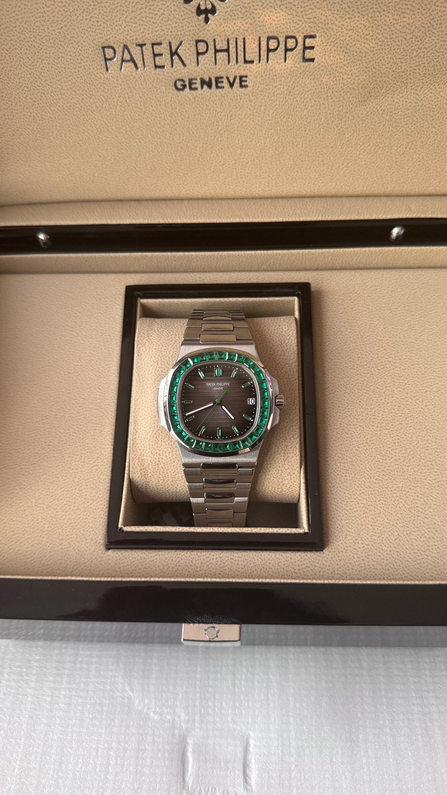 Patek Philippe Nautilus Emerald Bezel Automatisch, Verzenden, Nieuw