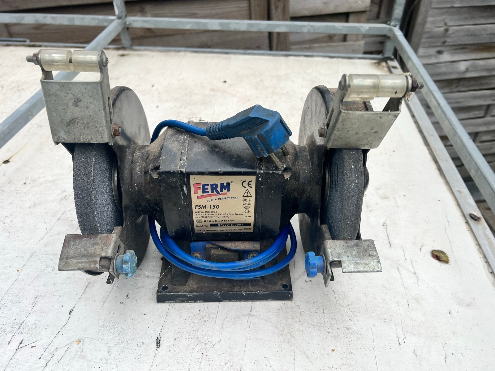 FERM FSM-150 Werkbankslijpmachine, Ophalen of Verzenden, Gebruikt, Minder dan 700 watt, Werkbankslijpmachine