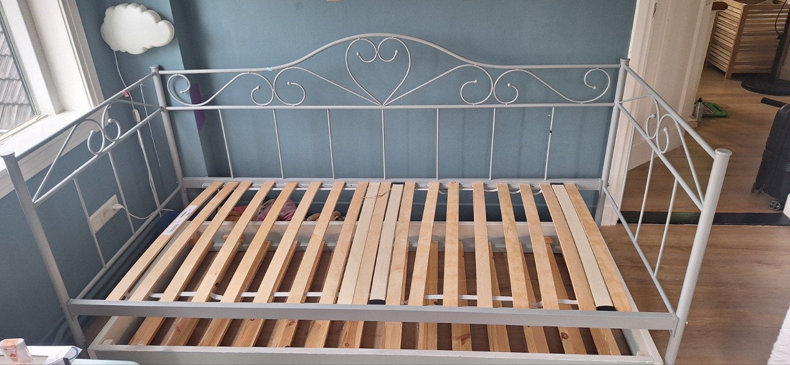 Zilver metalen bedframe met lattenbodem, Gebruikt, 90 cm, Eenpersoons, Wit