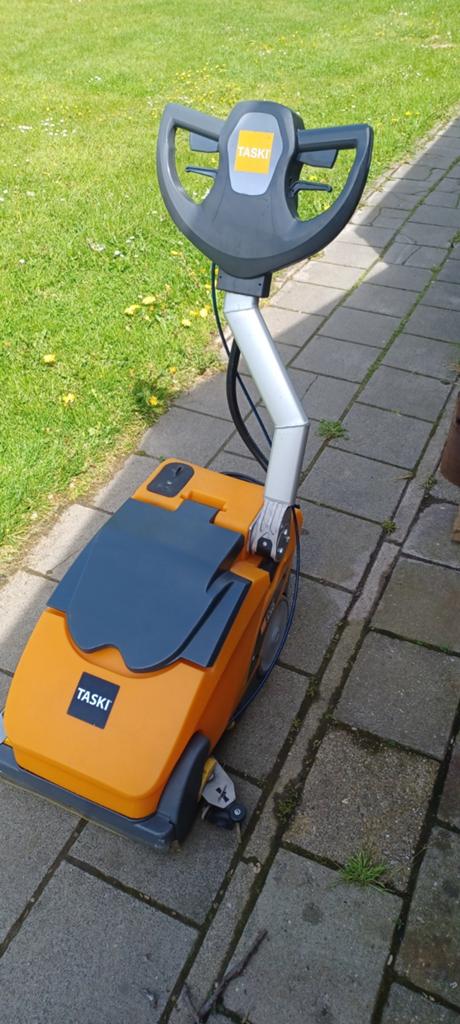 SchrobZuigmachine /schrobmachine/ dweilmachine, Witgoed en Apparatuur, Stofzuigers, Zo goed als nieuw, Vloerreiniger, Overige merken