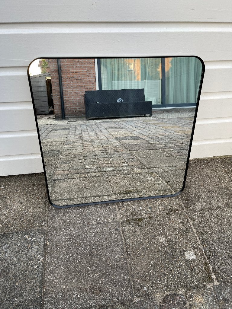 IKEA LINDBYN spiegel zwart 60  60 cm met afgeronde hoeken, Ophalen, Zo goed als nieuw, Minder dan 100 cm, Rechthoekig