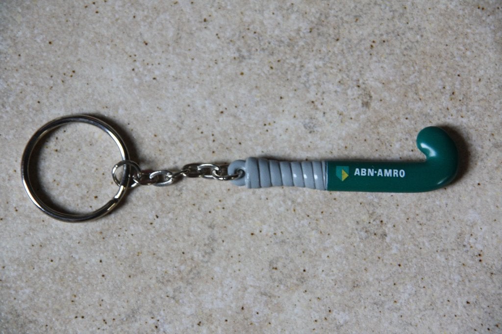 Sleutelhanger met groene hockeystick. Nieuw., Ophalen of Verzenden, Nieuw, Sport