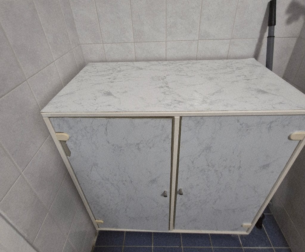 Badkamer of vitrinekast met glazen planken, Ophalen, Gebruikt, Overige houtsoorten, 50 tot 100 cm