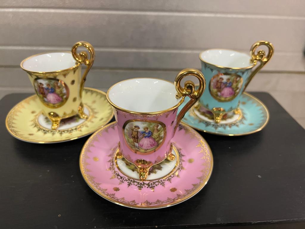 Limoges kopjes en schotel, Ophalen