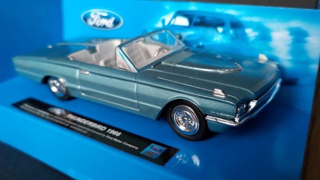 Ford Thunderbird 1966 1:43 New Ray City Cruiser Pol, Overige merken, Auto, Verzenden, .