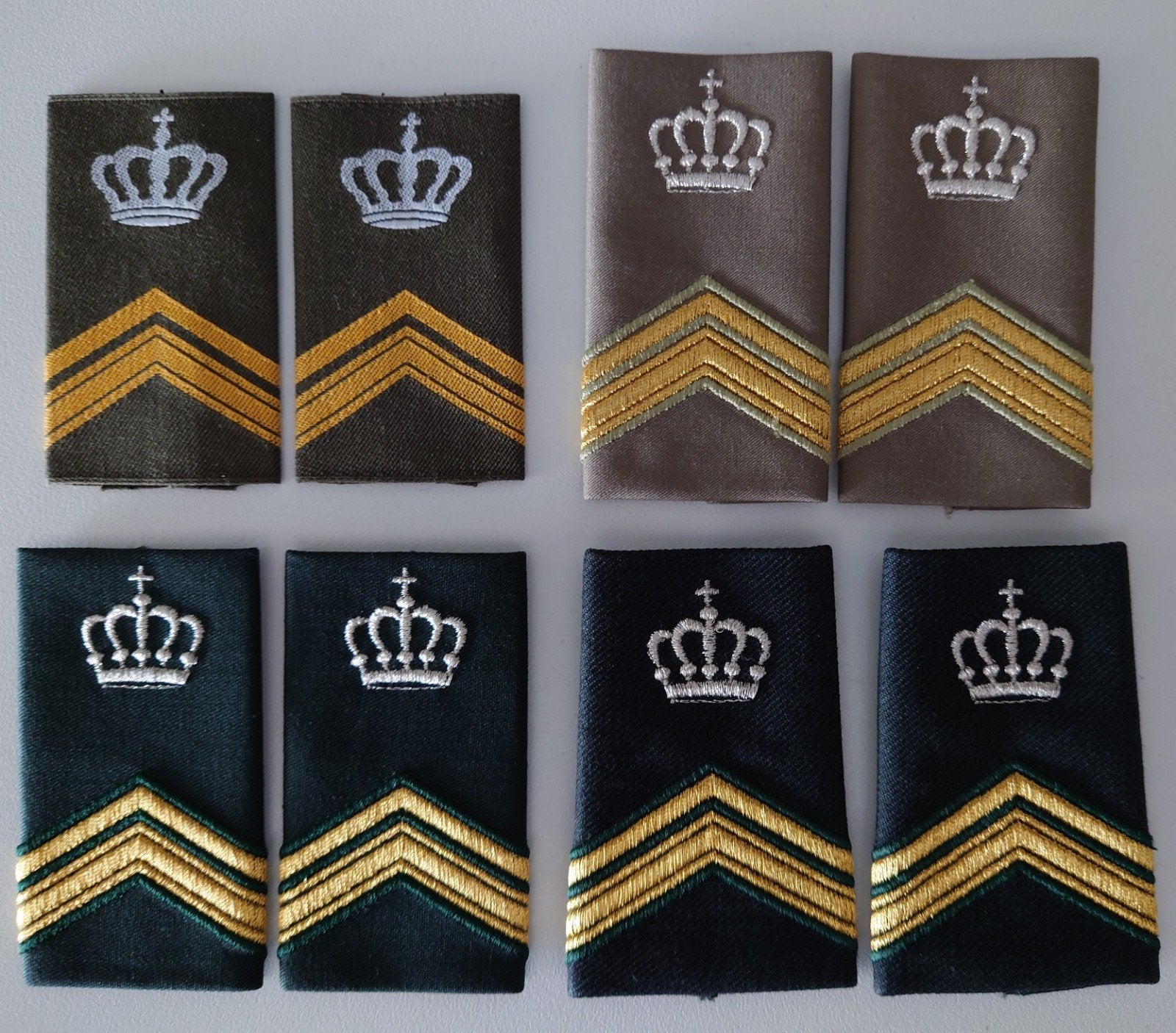Rangen DT2000 sergeant-1 instructeur Landmacht, Verzamelen, Militaria | Algemeen, Ophalen of Verzenden, Landmacht, Nederland, Embleem of Badge