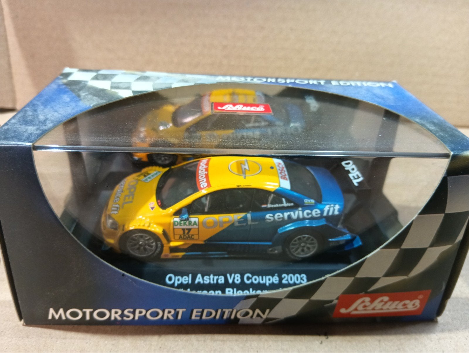 Opel Astra V8 Coupé 2003 "Jeroen Bleekemolen" schaal 1/43, Ophalen of Verzenden, Zo goed als nieuw, Auto, Schuco