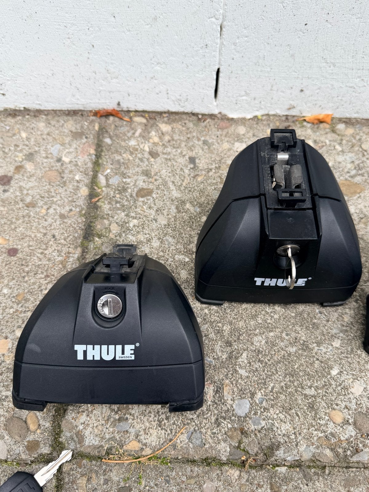 Thule montagekit 186019 voetenset evo flush rail 7106, Auto diversen, Dakdragers, Ophalen of Verzenden, Gebruikt