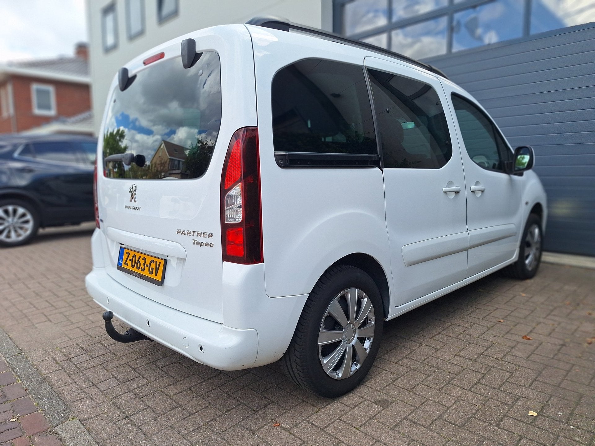 Peugeot Partner Tepee | 1.2 PureTech Active | Navi | Apple c, Auto's, Peugeot, Voorwielaandrijving, Stof, Gebruikt, 1199 cc