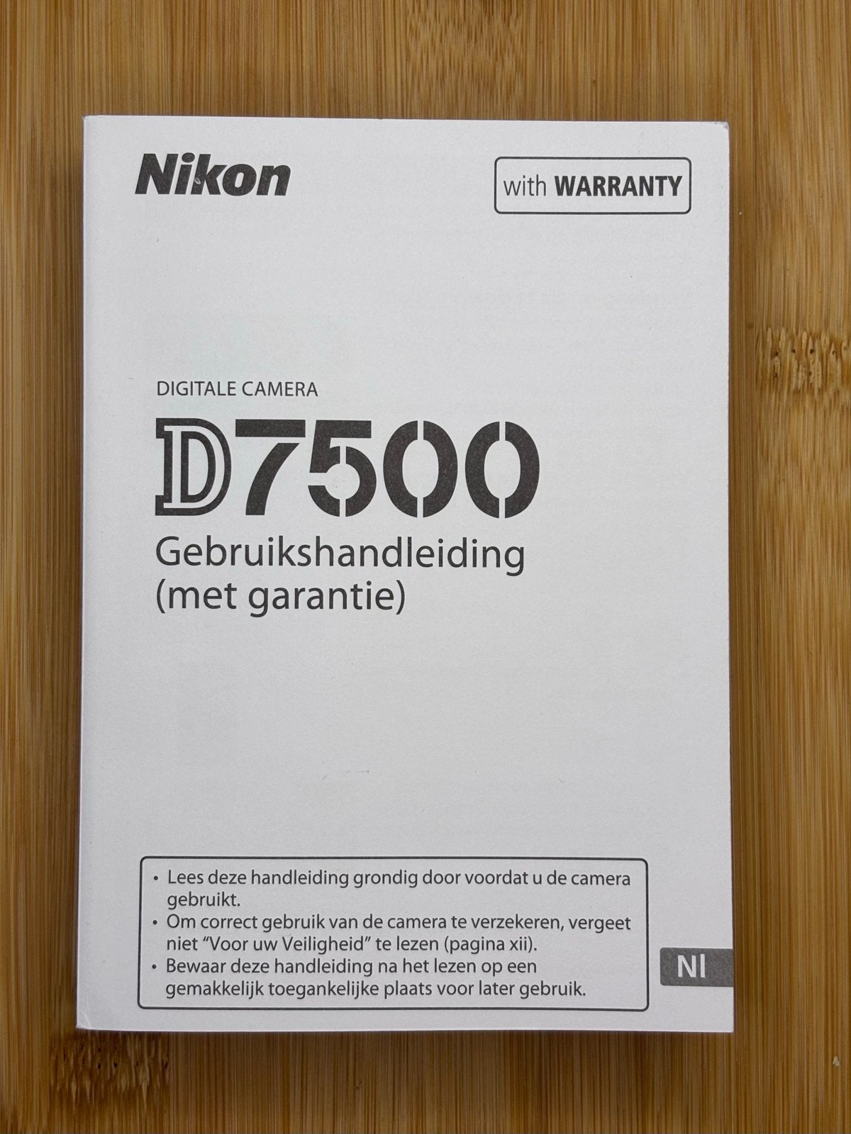 Nikon D7500 Gebruikershandleiding nederlandstalig, Ophalen of Verzenden, Zo goed als nieuw, Nikon, Geen optische zoom