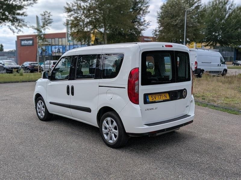 Bedrijfsauto, FIAT, Doblò 1.4 T-Jet CNG Easy, 2018, Voorwielaandrijving, Automatische klimaatregeling, 4 cilinders, CNG (Aardgas)