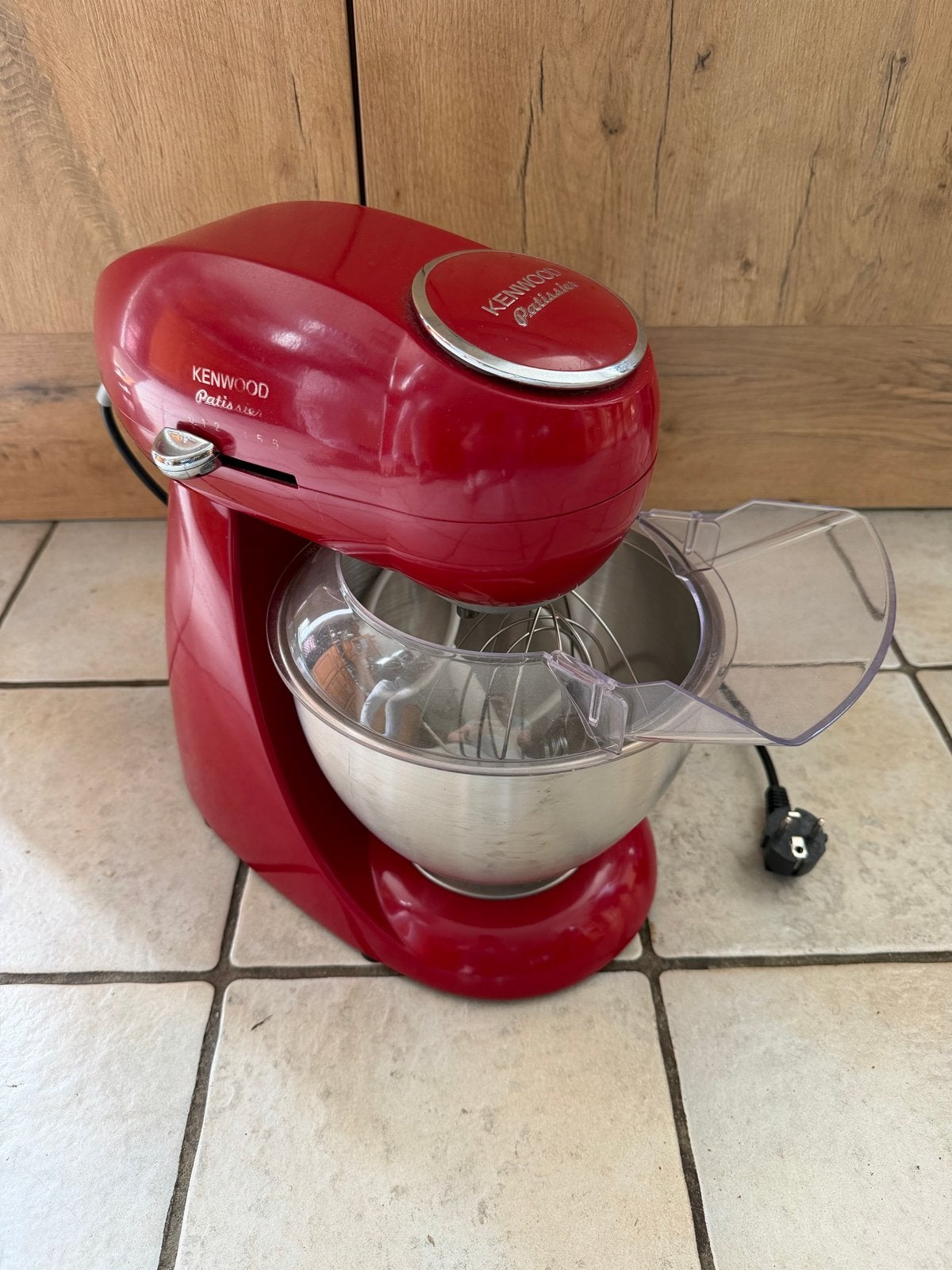 Kenwood Patissier Keukenmachine Rood, 3 tot 4 liter, Ophalen, Gebruikt, 3 snelheden of meer