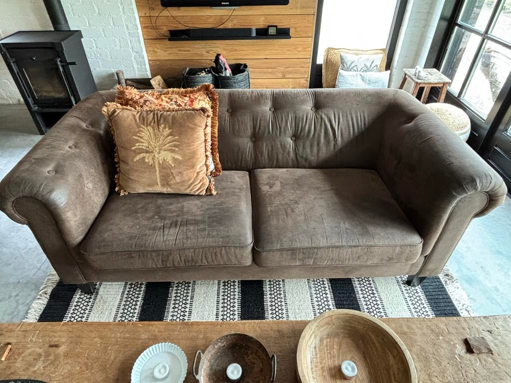Comfortabele bruine tweezitsbank, Ophalen, Gebruikt, Overige materialen, Chesterfield model