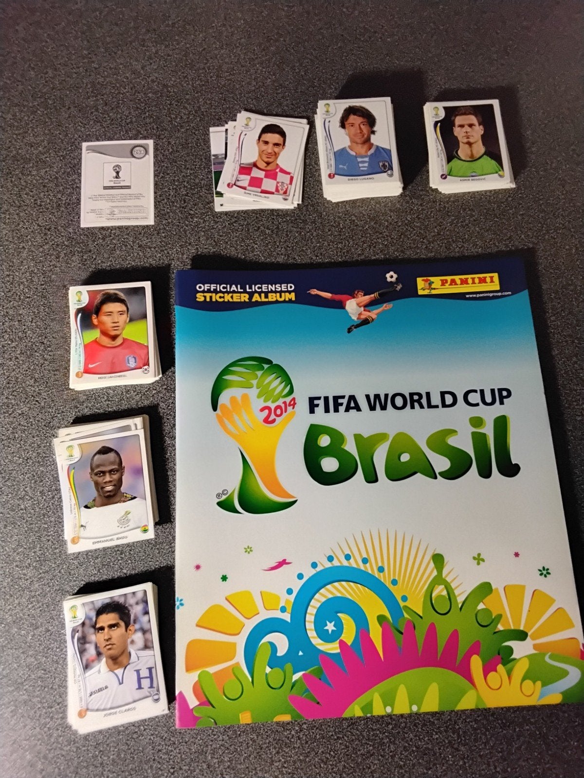 Leeg Panini WK 2014 album + 300 verschillende stickers, Ophalen of Verzenden, Zo goed als nieuw, Poster, Plaatje of Sticker