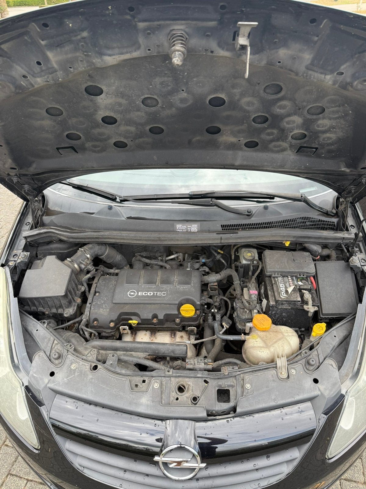 Foto 18 van Opel Corsa 1.2 86PK | 2010 | €1.295 | Zonder APK