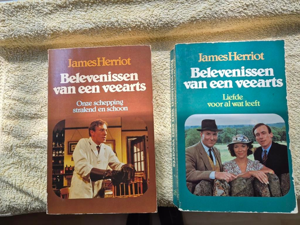 James Herriot, delen 2, en 3: Belevenissen van een veearts, Boeken, Ophalen of Verzenden, Gelezen, Honden