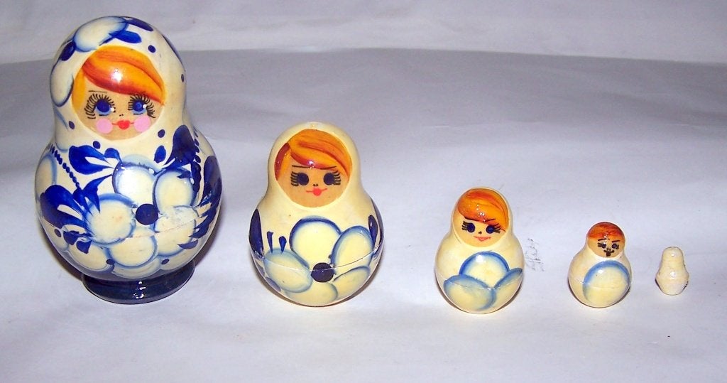 Kleine 5-delige houten Matroesjka. Nwst., Verzamelen, Ophalen of Verzenden, Zo goed als nieuw