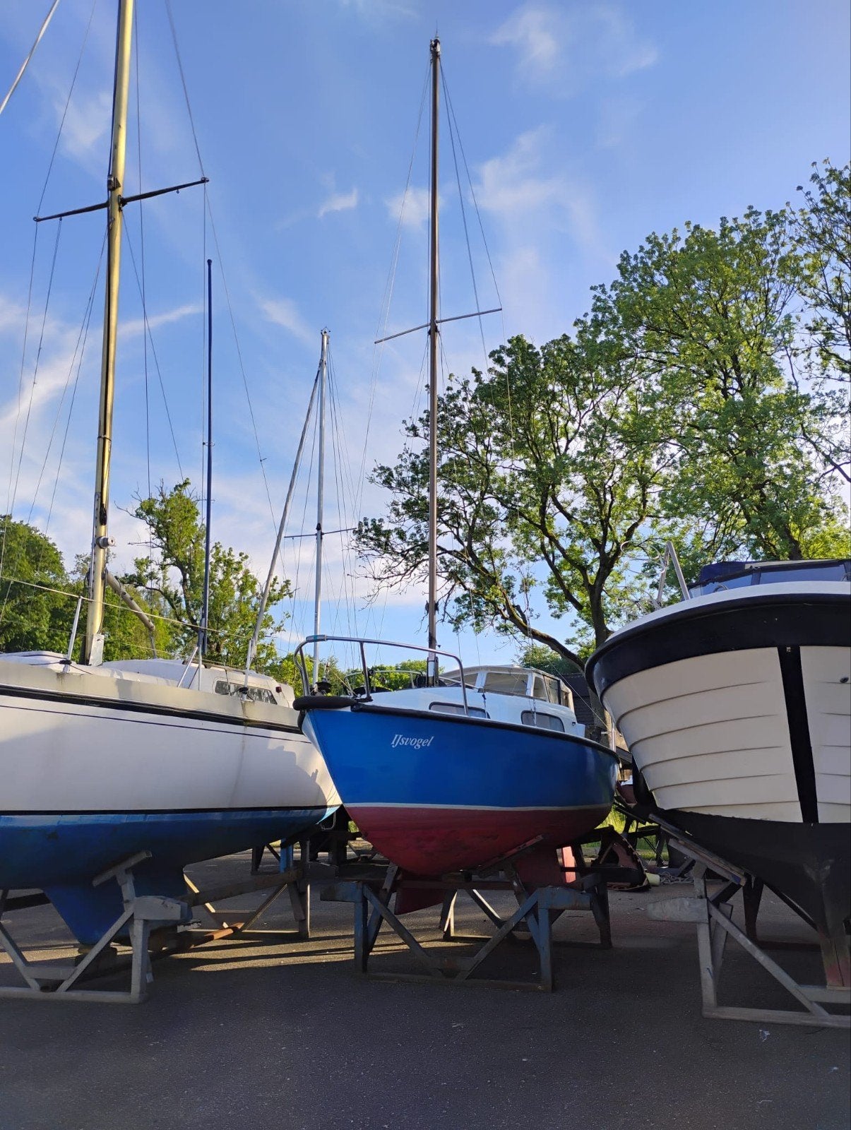 Kimkieler zeilboot met kajuit, Ophalen, Gebruikt, Polyester, Buitenboordmotor