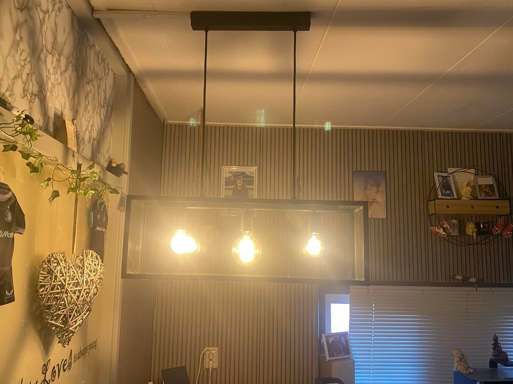 Moderne hanglamp met 3 glazen kappen, Ophalen, Zo goed als nieuw, Glas, 75 cm of meer